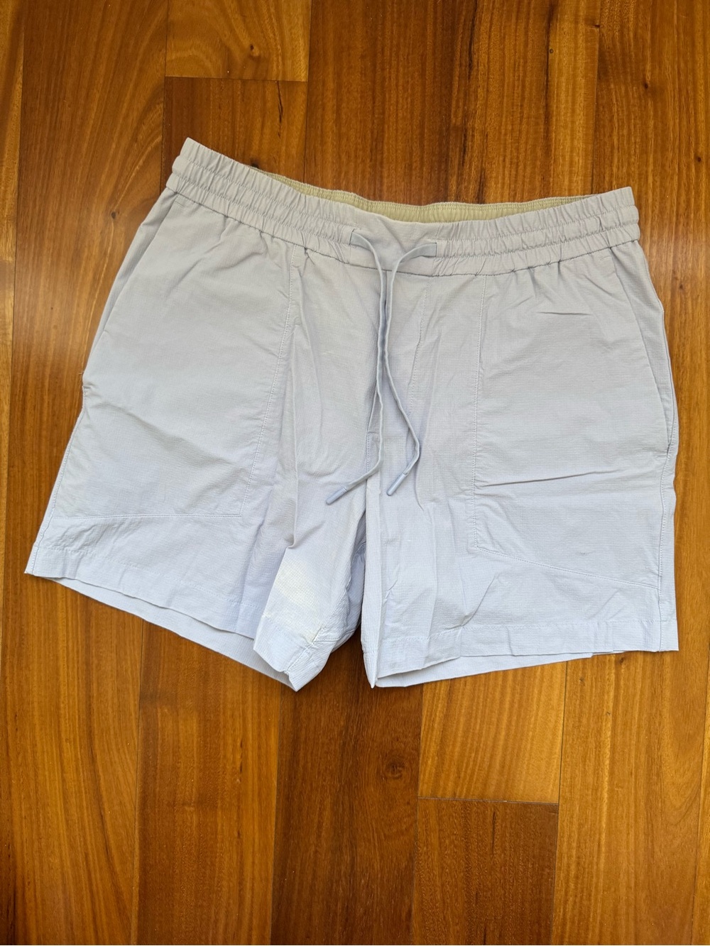 lululemon athletica Lavender Men’s Drawstring Hybrid Shorts